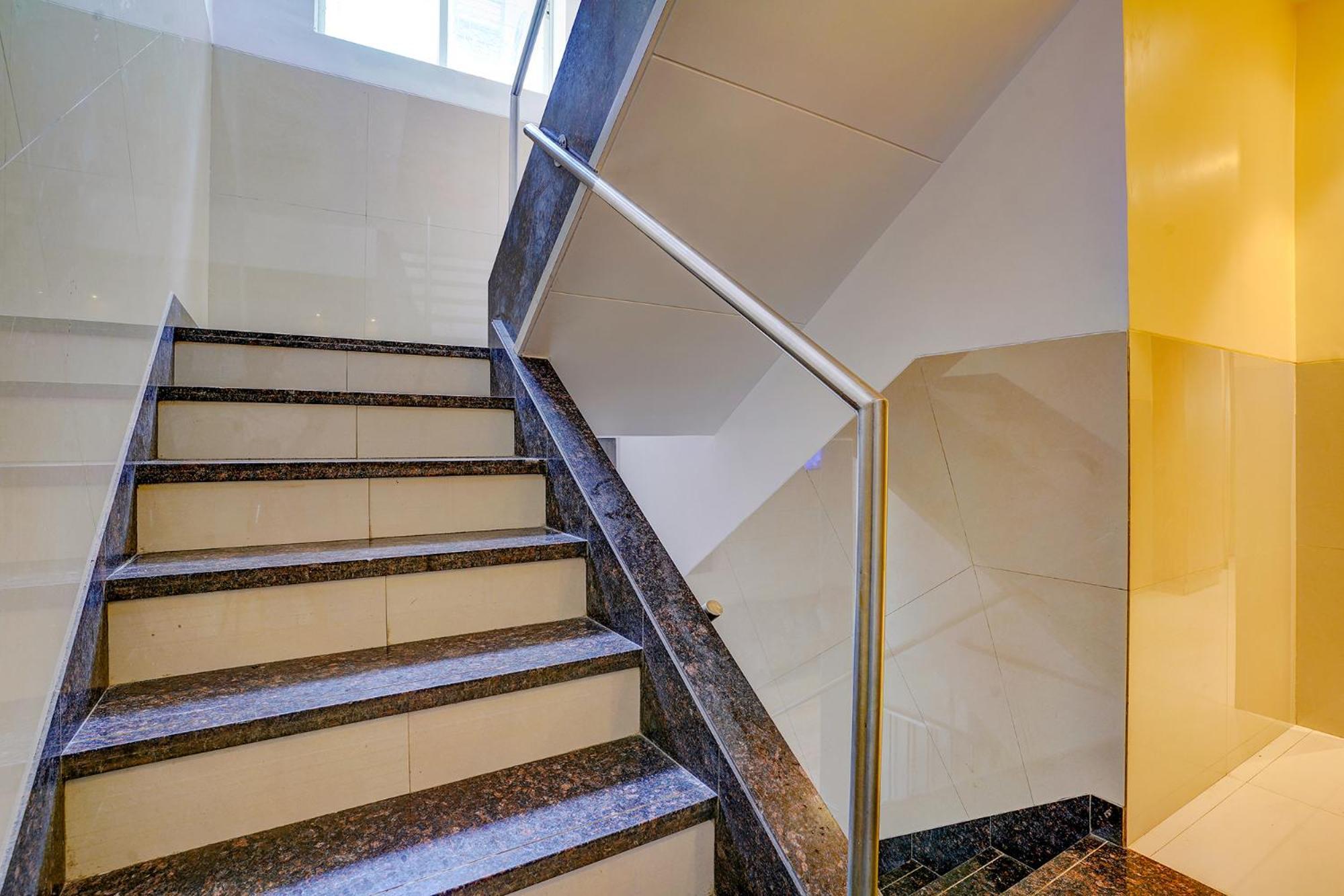 נאווי מומבאי Fabhotel Starwood Residency - Behind Bmw Car Showroom מראה חיצוני תמונה