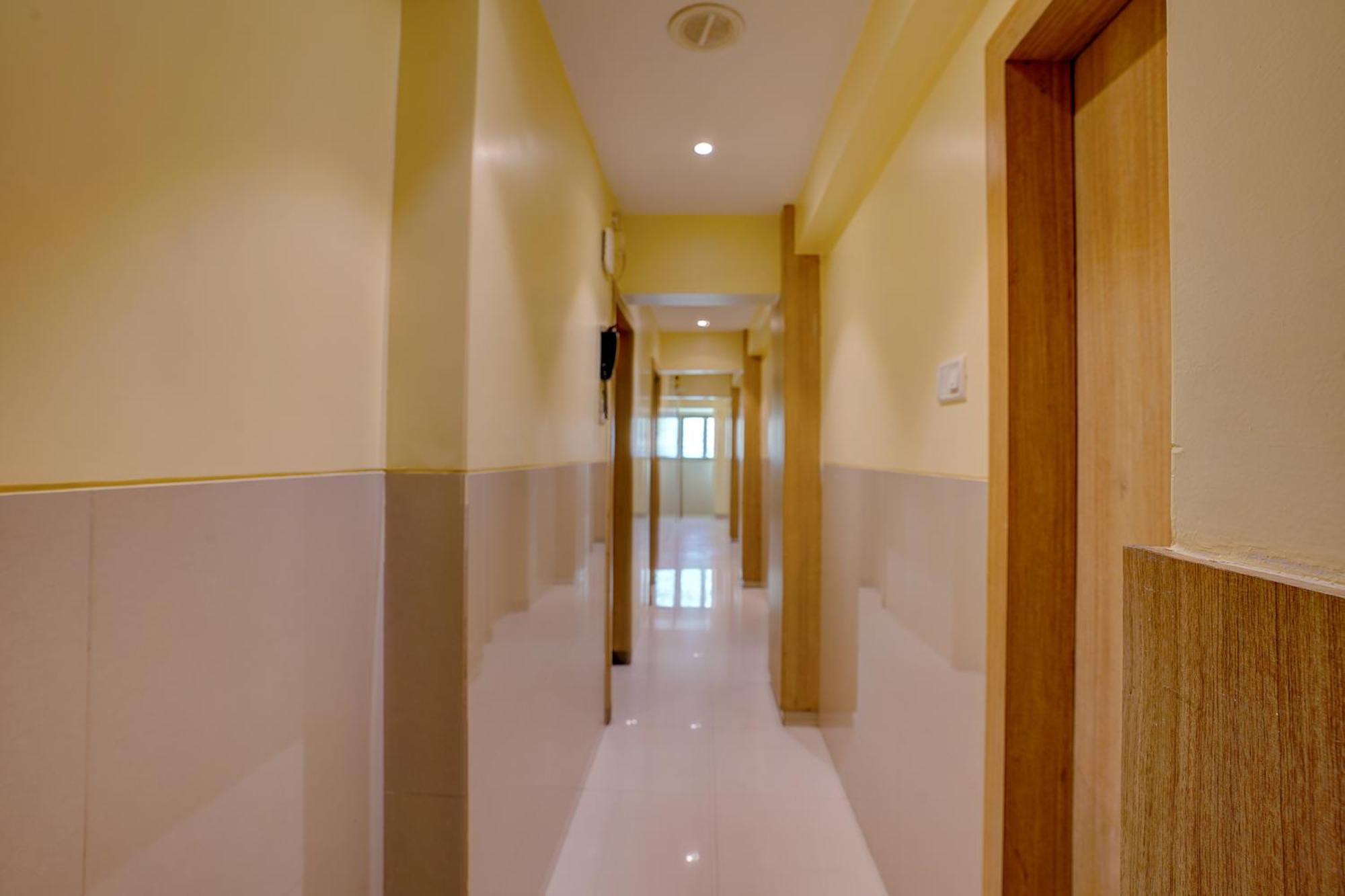 נאווי מומבאי Fabhotel Starwood Residency - Behind Bmw Car Showroom מראה חיצוני תמונה