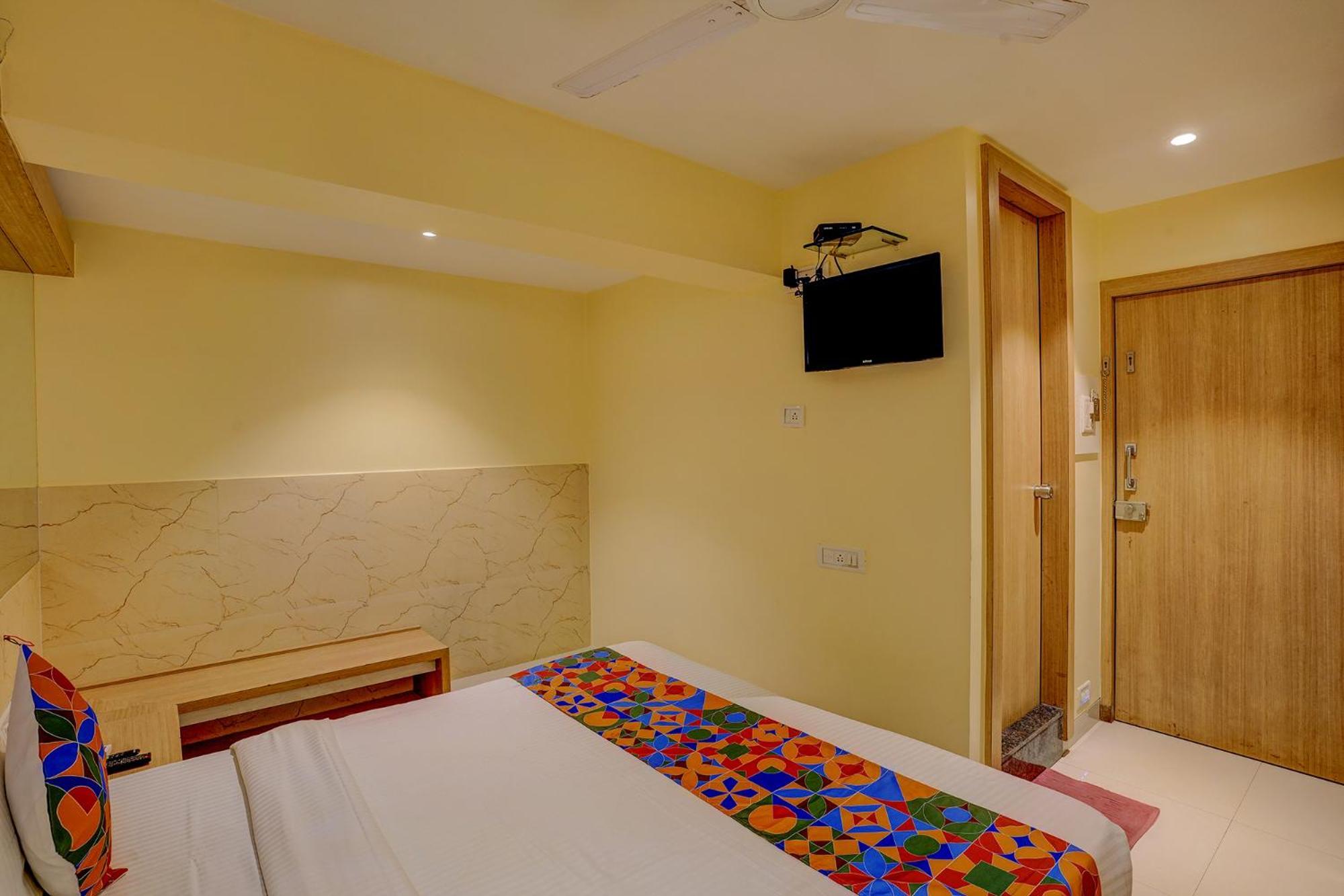 נאווי מומבאי Fabhotel Starwood Residency - Behind Bmw Car Showroom מראה חיצוני תמונה